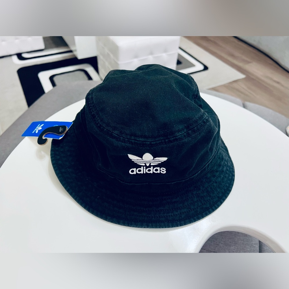 NEW Adidas Originals Unisex Washed Bucket Hat - Black / White Logo - One Size